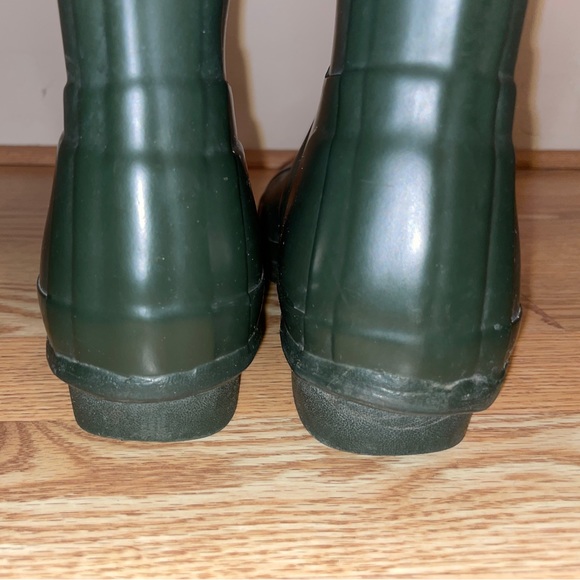 Green Hunter Rain Boots - Picture 10 of 11